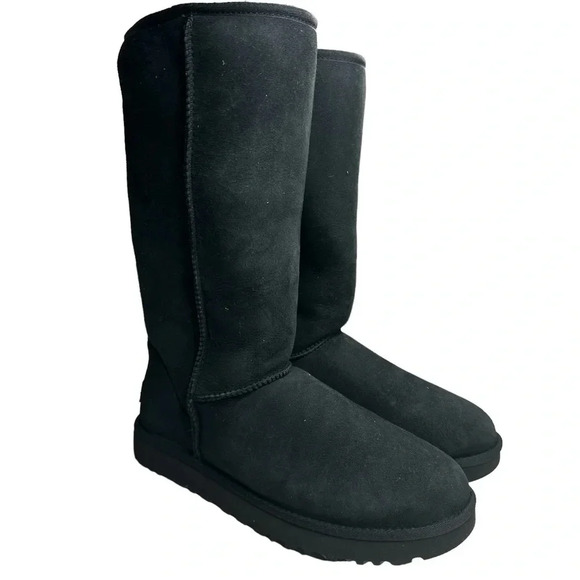NWT UGG Women's Classic II Genuine Shearling Lined Boot in Black.  Sz: 10 - Picture 4 of 10